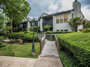 9009 Richmond Ave APT 100, Houston, TX 77063