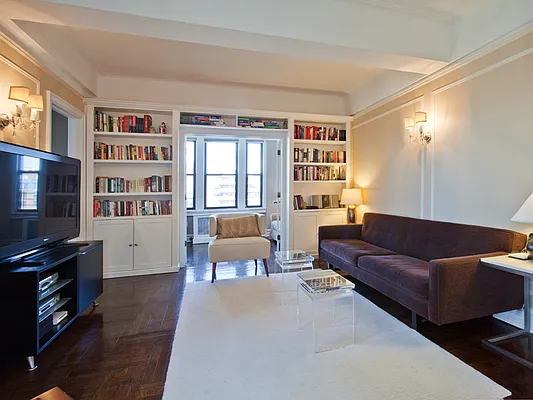 Sold by Sotheby's International Realty | media 2