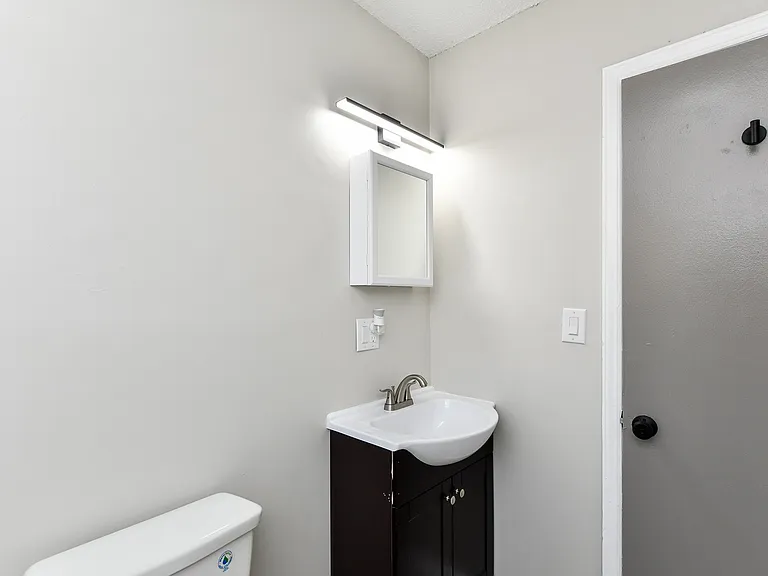 Bathroom (2) Bathroom (2)