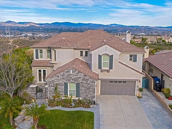 2nd image of 26954 Boulder Crest Dr