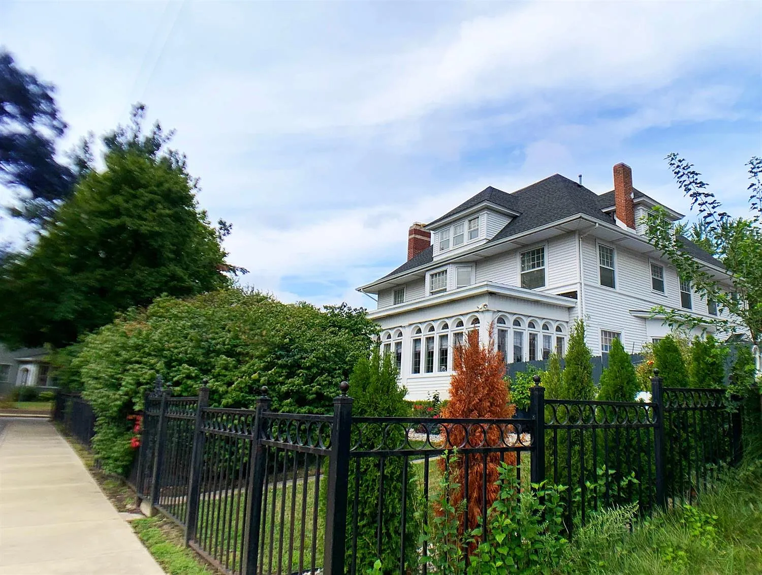 111 Earl Rd photo 1