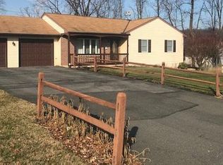 1073 Old Lancaster Pike, Sinking Spring, PA 19608