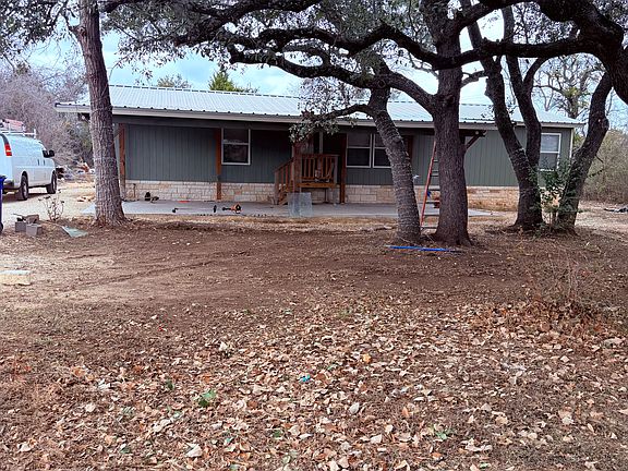 4th image of 303 Cotton Pickin Ln