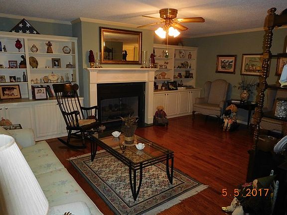 3rd image of 358 Lakewood Dr