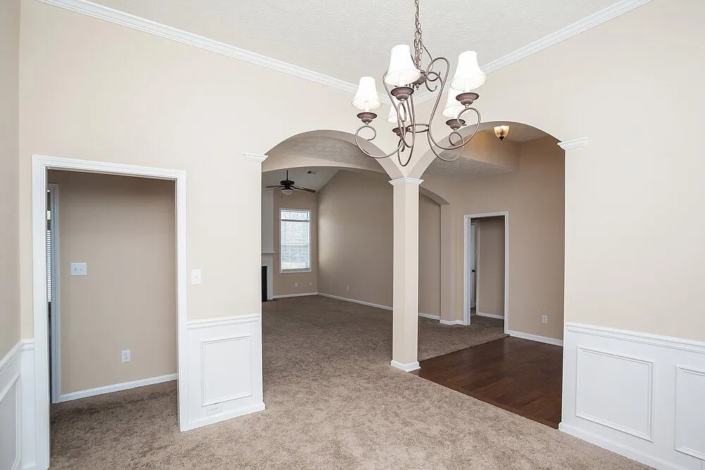 4 bed, 2.0 bath, 2104 sqft, $2,275 — Photo 4