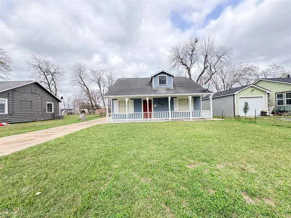 3103 9th St, Bay City, TX 77414