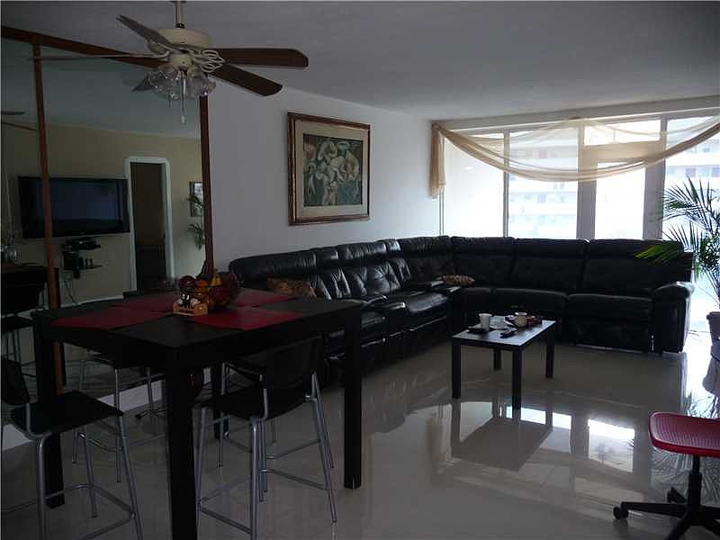 2nd image of 1770 NE 191st St APT 414