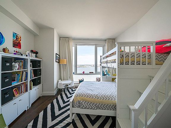 5th image of 70 Little St W Unit 20E