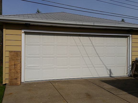 4th image of 146 Wallace Ave