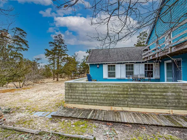 9 Driftwood Lane, Nissequogue, NY 11780