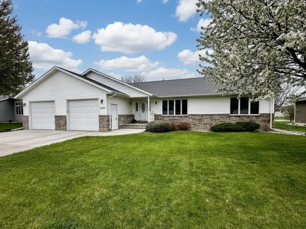 1240 Patricia Ct, Marshall, MN 56258