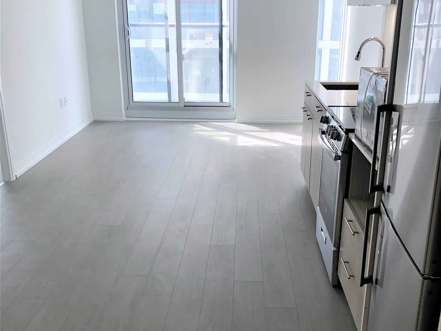 1 bed, $2,100 — Photo 4