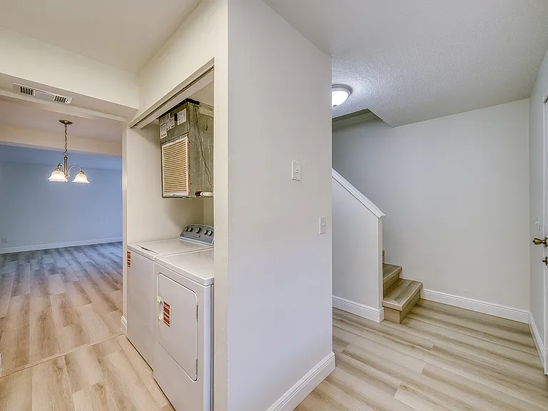 283 Gardner Ln #F — Photo 7
