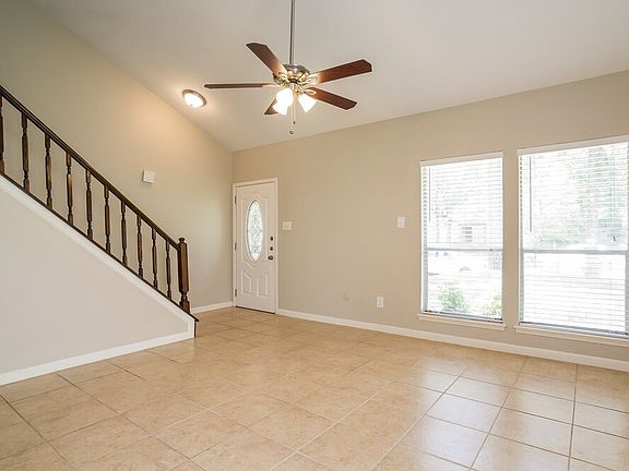 3rd image of 3209 Beaver Glen Dr
