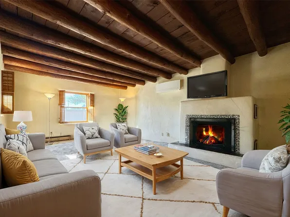20 N Shining Sun, Santa Fe, NM 87506