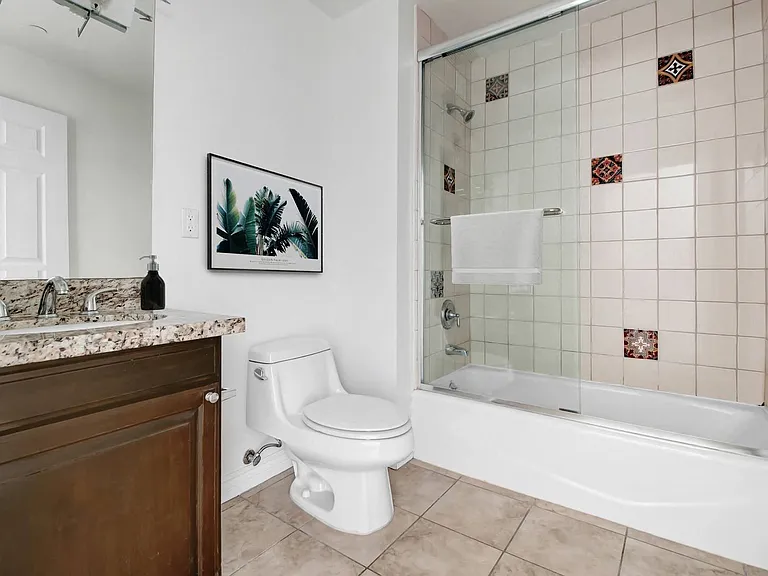 4410 Sepulveda Apartments — Photo 22