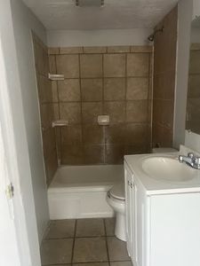 2224 W Jefferson St, Louisville, KY, 40212