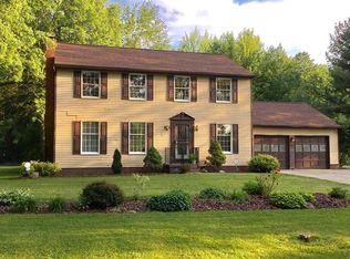 5721 Oak St, Lowellville, OH 44436