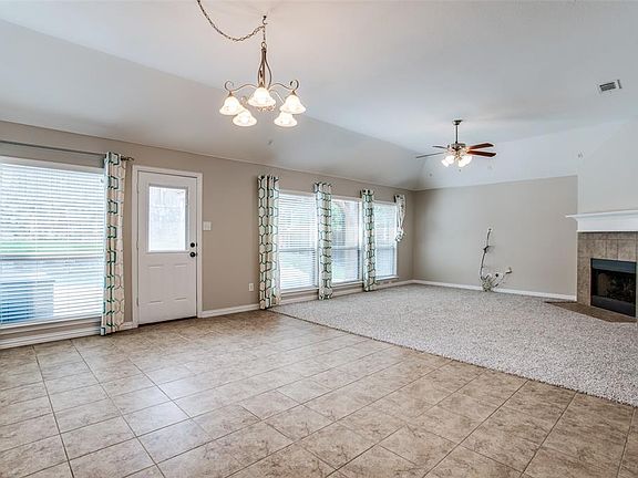 5th image of 3809 Lakehill Ln