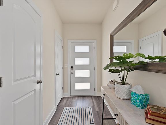 5th image of 4368 Skyridge Dr