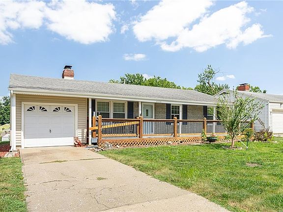 3rd image of 5115 N Cypress Ave