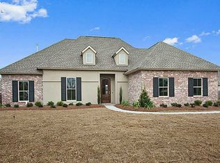 505 Fallen Leaf Ln, Madisonville, LA 70447