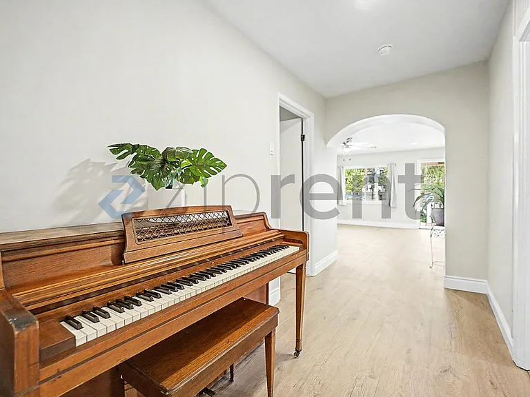 3419 Holyoke Dr — Photo 29