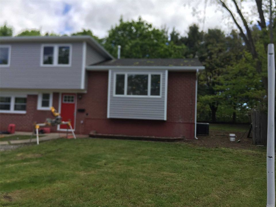 2nd image of 57 Dahlia Ln