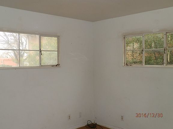 3rd image of 1316 Desert Eve Dr