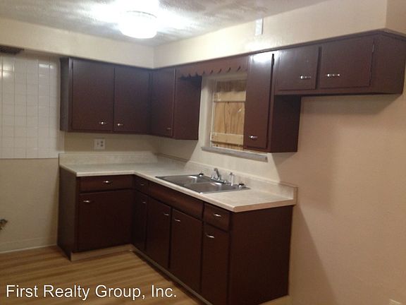 2nd image of 2525 Lakeview Ave APT 1