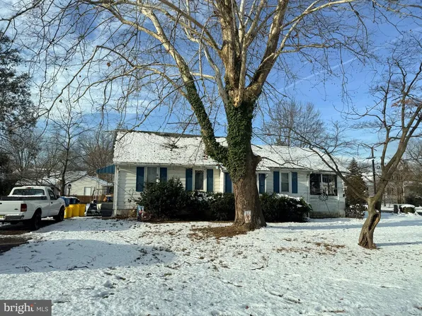 232 Mecray Ln, Maple Shade, NJ 08052