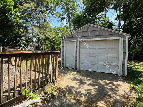 3rd image of 709 Westcombe Ave