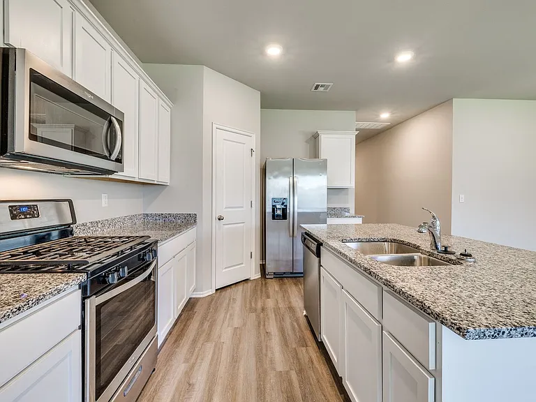 3102 Debbie Ln — Photo 36
