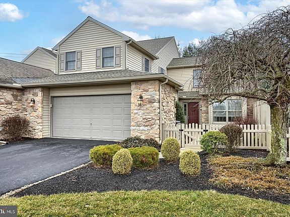 2nd image of 543 Farmhouse Ln