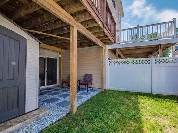 2nd image of 45617 Catalina Ln