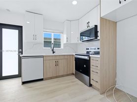 2209 SW 61st Ave, Hollywood, FL