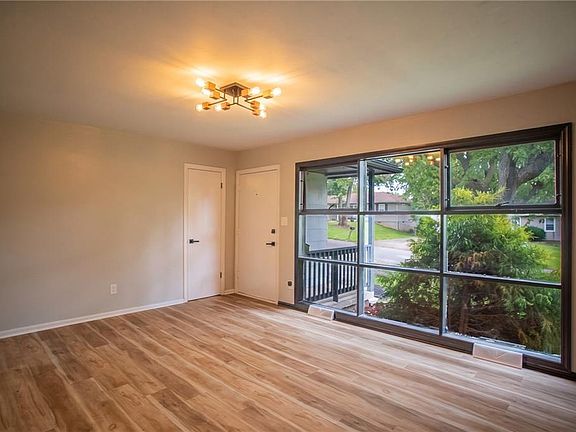 5th image of 6122 Longwood Ave