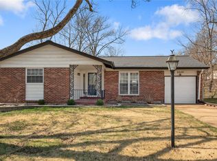 2026 Gladiator Dr, Fenton, MO