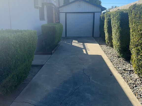Driveway & Garage
