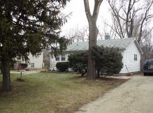 23W450 Olive Ct, Carol Stream, IL 60188