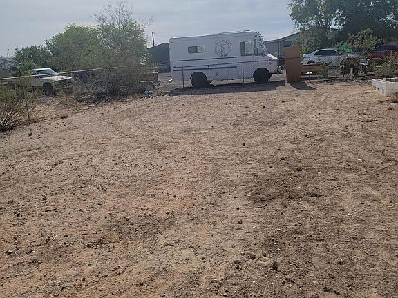 3rd image of 5233 El Mirage Dr