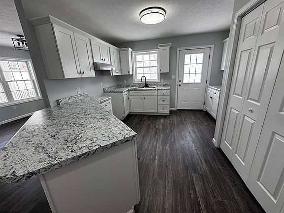 4th image of 156 Montgomery Rd
