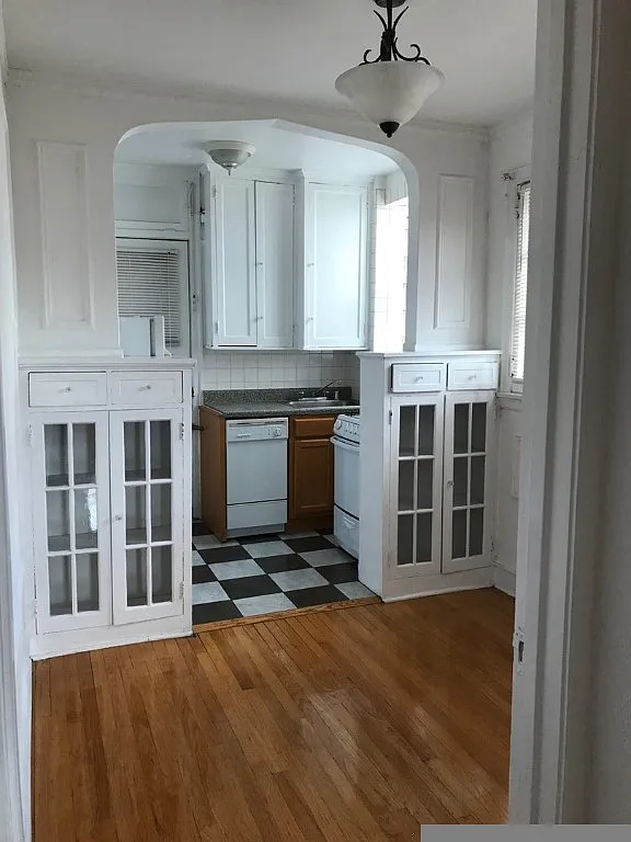 1 bed, 900 sqft, $1,695 — Photo 3