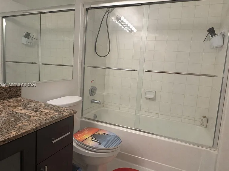 7601 E Treasure Dr #910 — Photo 12
