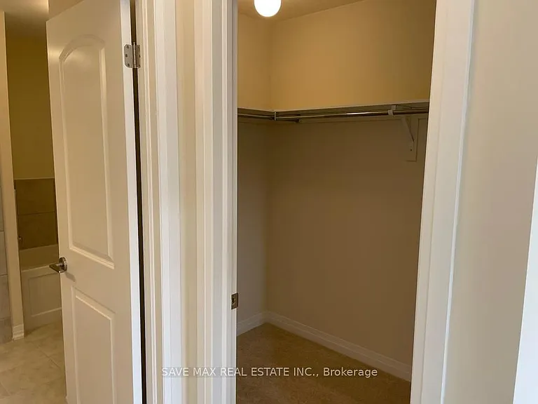 19 Bowery Rd — Photo 29