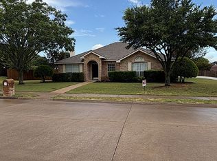 741 Crest Ridge Dr, Midlothian, TX 76065