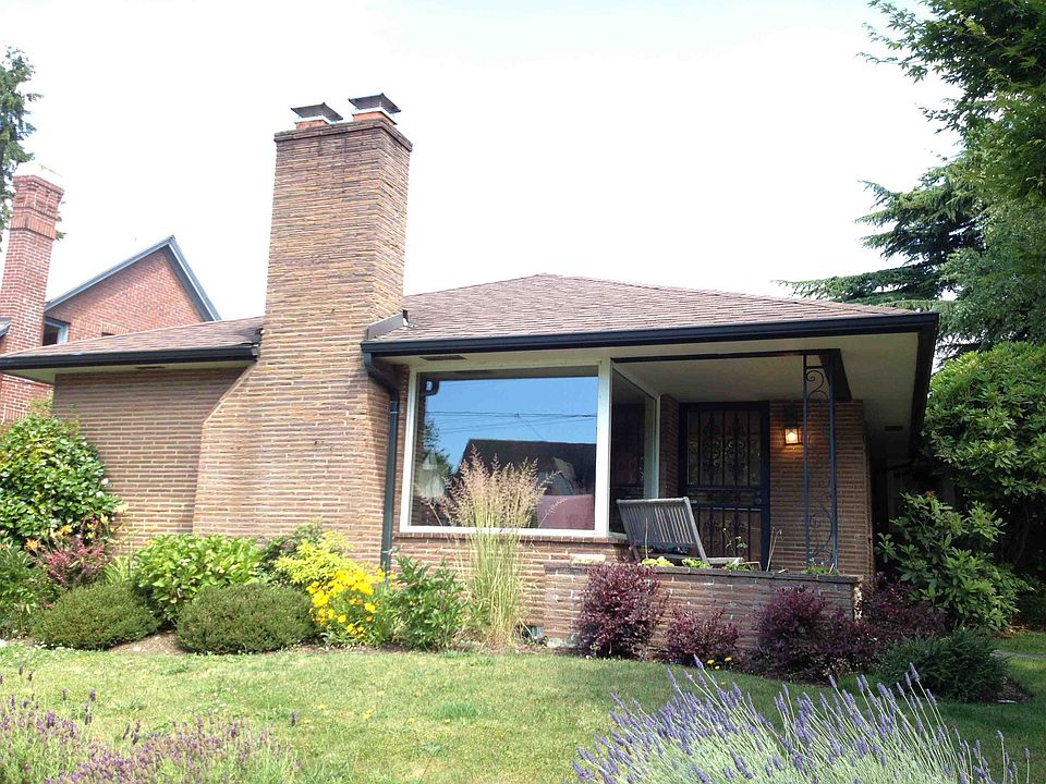 2nd image of 8305 8th Ave NE