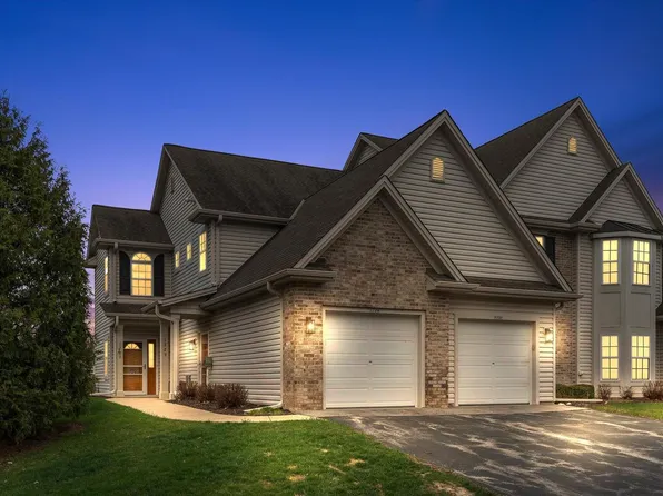 1729 Woodland WAY, Slinger, WI 53086