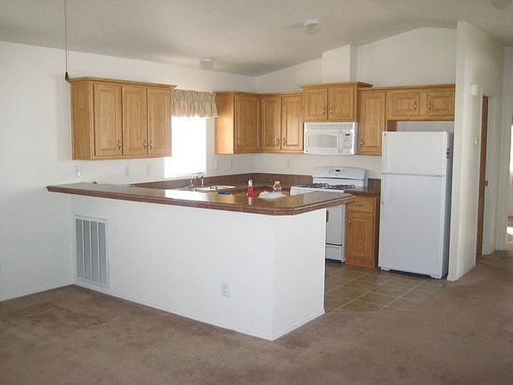 5th image of 1701 E Michelle Dr