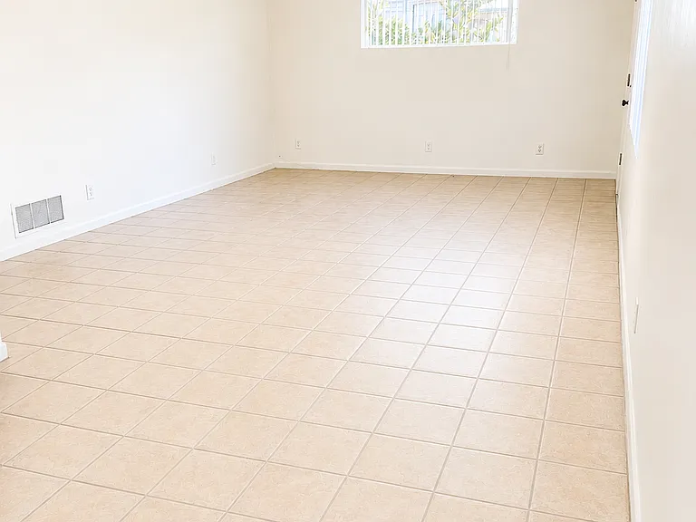 Spacious living room